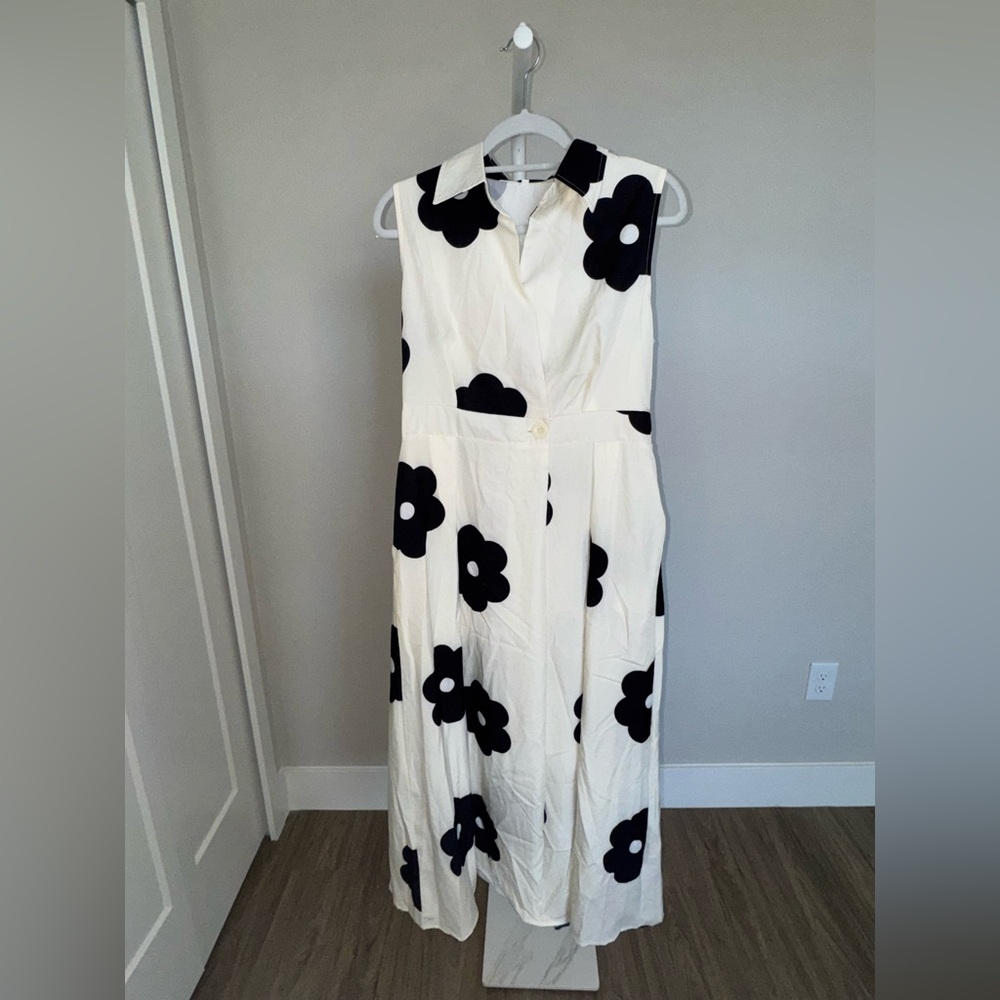 Sleeveless White Dress with Black Floral Pattern Womens XL maxi